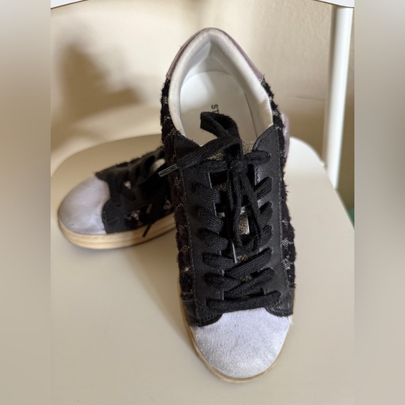 Steve Madden Kids Shoes with black lace/ US Size 4 - Picture 2 of 8